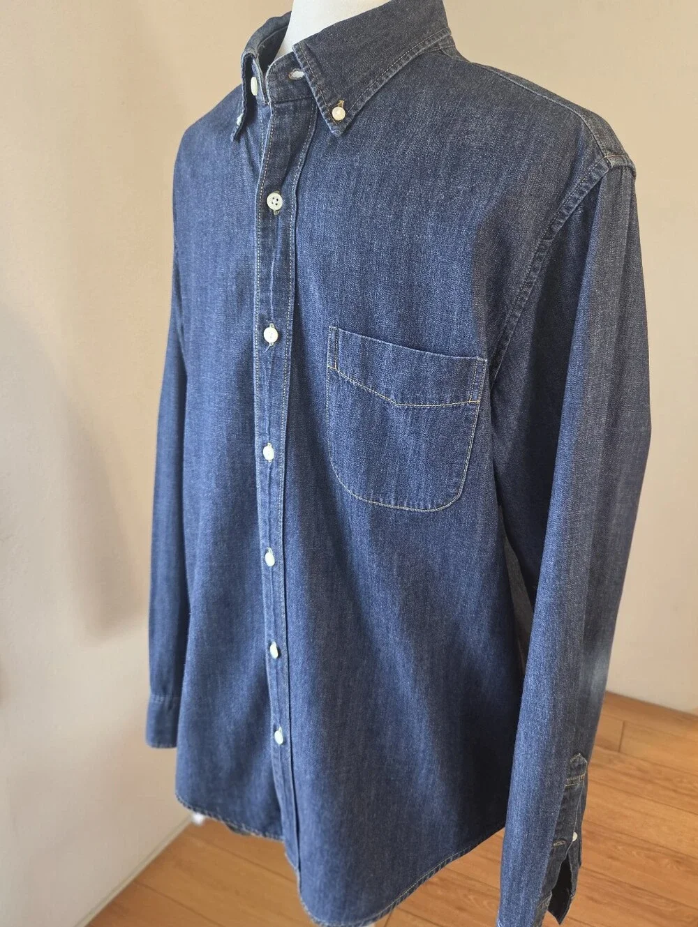J. Crew Classic Men's Indigo Blue Denim Button-Down Shirt Medium